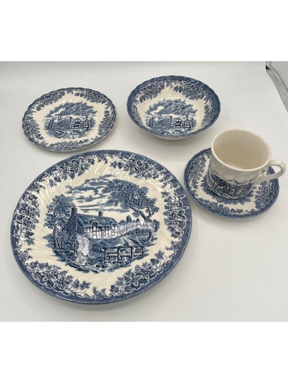 Churchill “The Brook Blue” Made in England 5 Piece Place Setting Dinnerware